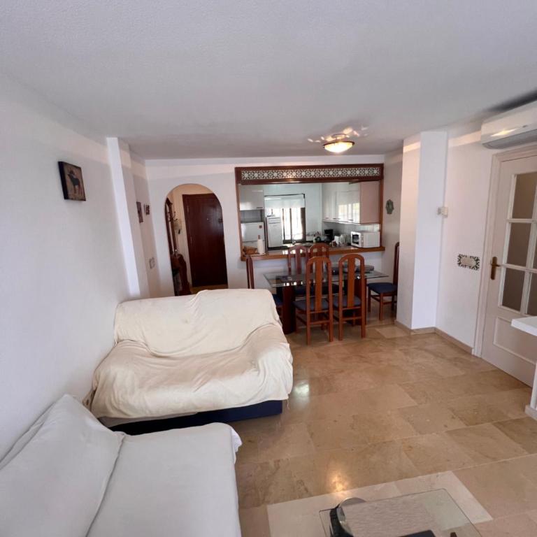 Beautiful 2 beds-near coast with pool & balcony - Apartamento de 2 dormitorios - 26