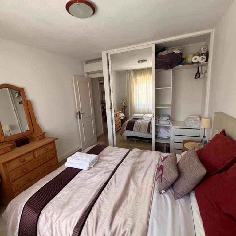 Beautiful 2 beds-near coast with pool & balcony - Apartamento de 2 dormitorios - 32