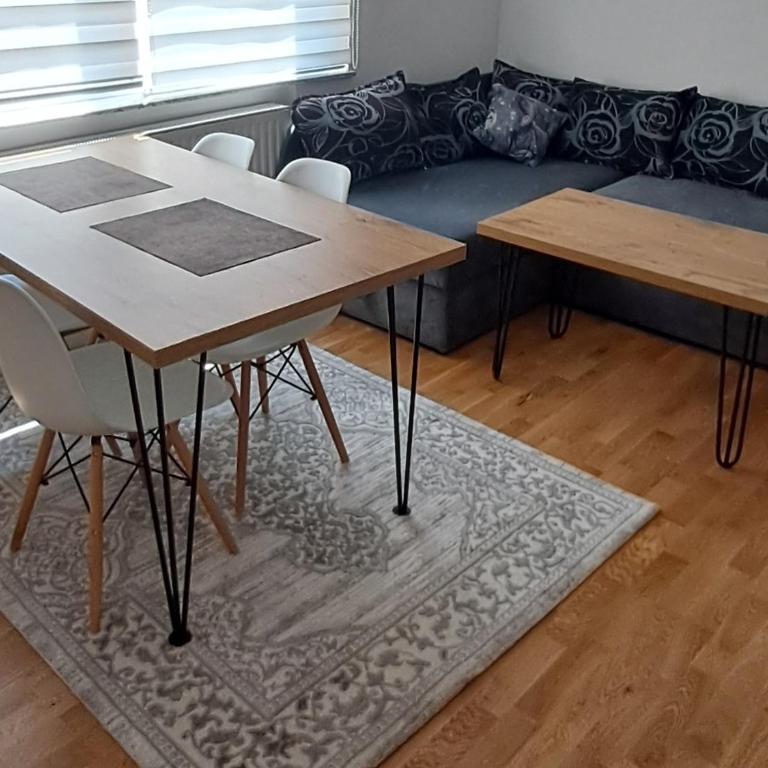 Sarajevo Place - Three-Bedroom Apartment - 5