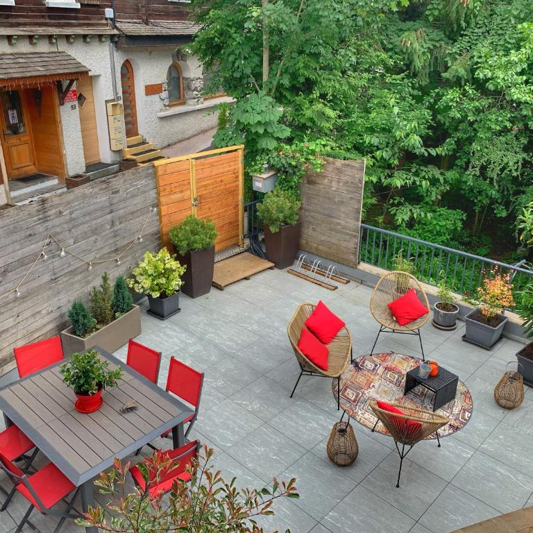 Nouveau et spacieux, Place de l'Eglise et terrasse privative - Appartement en Duplex - 27