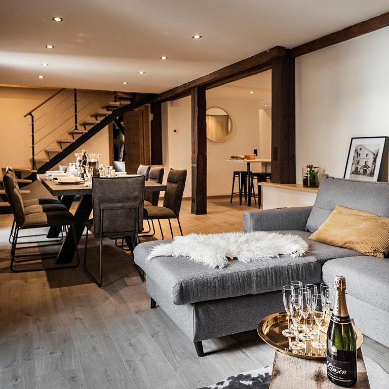 Nouveau et spacieux, Place de l'Eglise et terrasse privative - Appartement en Duplex - 28