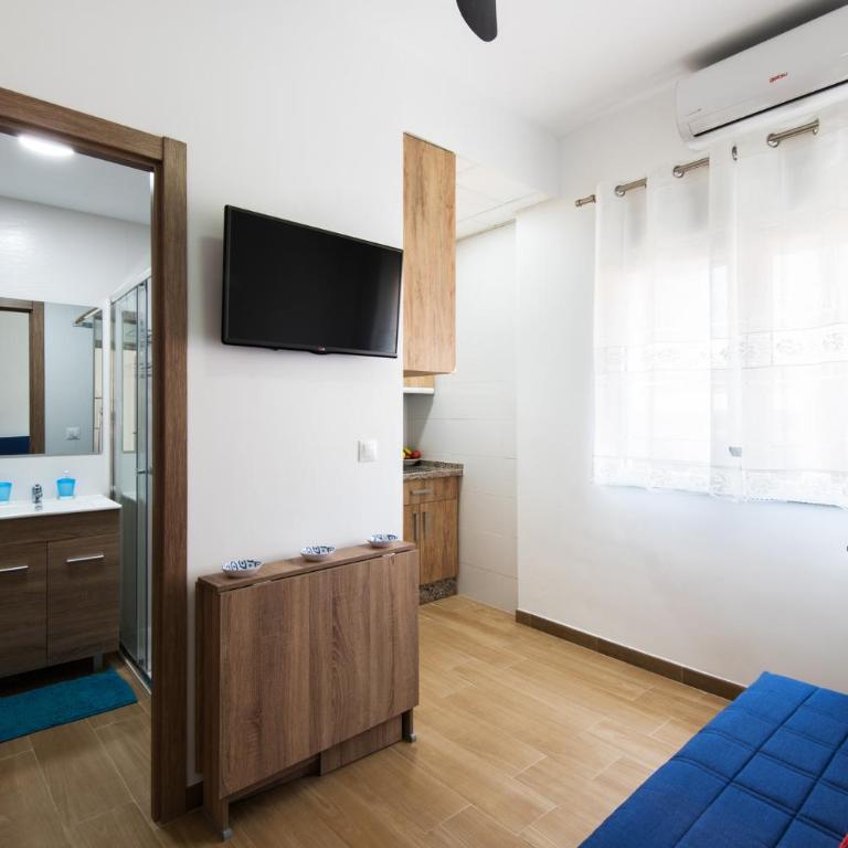 Boliches Apartment on the Beach, ideal parejas - One-Bedroom Apartment - 8