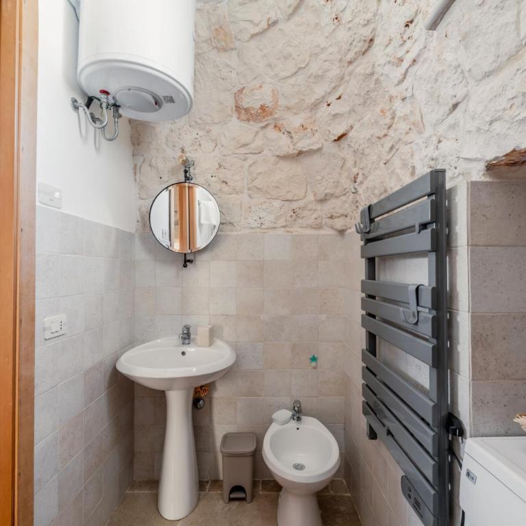White Conus by Rentbeat - Three-Bedroom Villa - 21