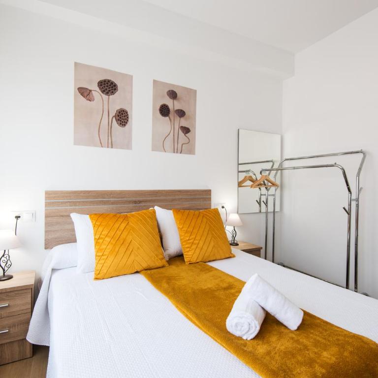 Boliches Apartment on the Beach, ideal parejas - One-Bedroom Apartment - 3