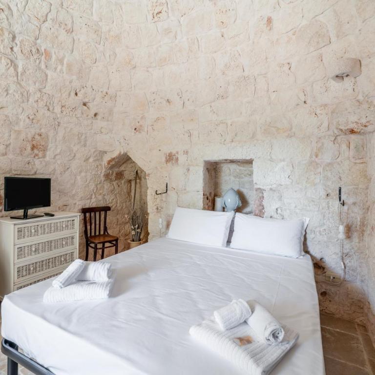 White Conus by Rentbeat - Three-Bedroom Villa - 13