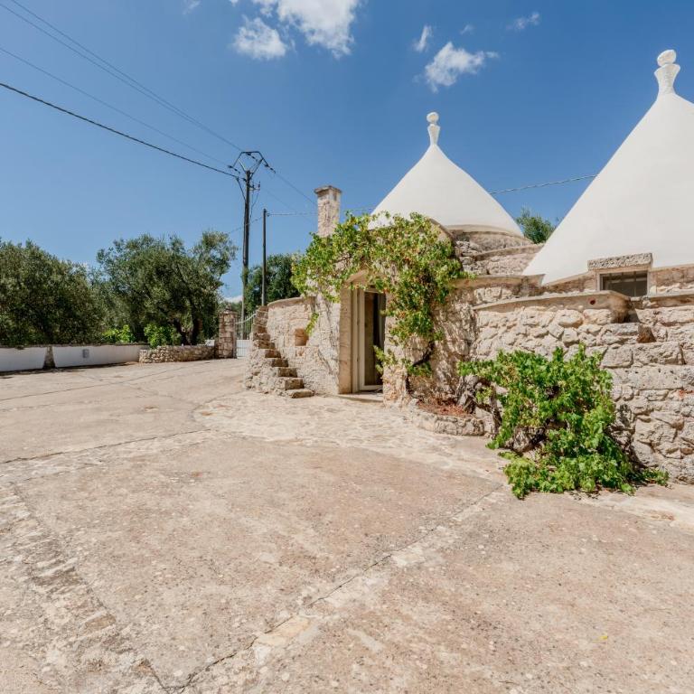 White Conus by Rentbeat - Three-Bedroom Villa - 28