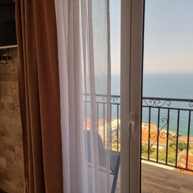 Captain's View - One-Bedroom Apartment - 15