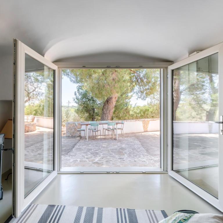 White Conus by Rentbeat - Three-Bedroom Villa - 51