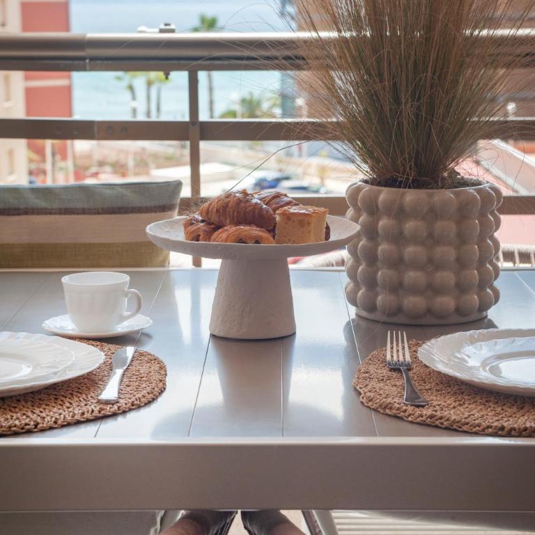 Apart moderno con vista al mar, Piscina, Parking - Two-Bedroom Apartment - 1
