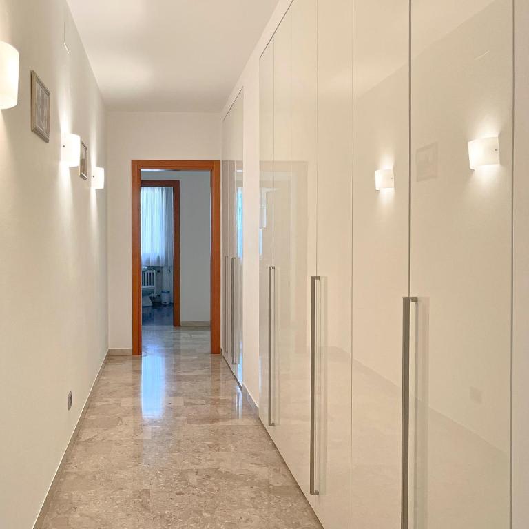 Appartamento con vista città vicino Stazione di Mestre 10 min da Venezia - Three-Bedroom Apartment - 17
