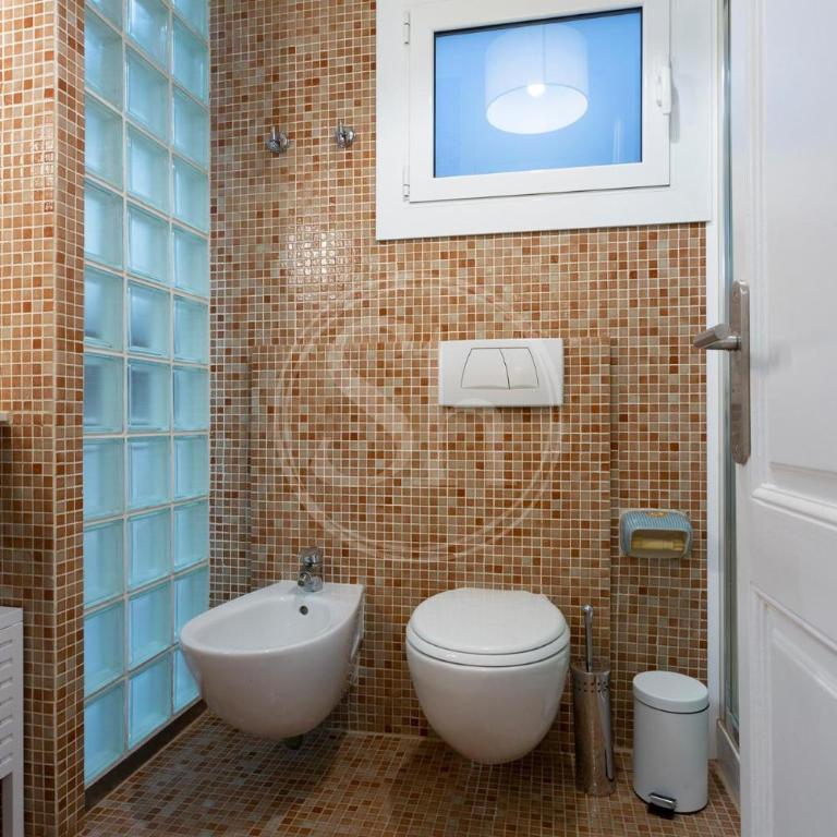 Cómodo piso en Eixample - Two-Bedroom Apartment - 15