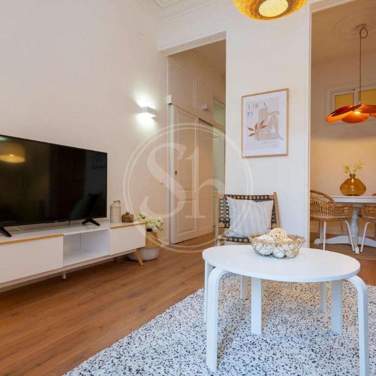 Cómodo piso en Eixample - Two-Bedroom Apartment - 4