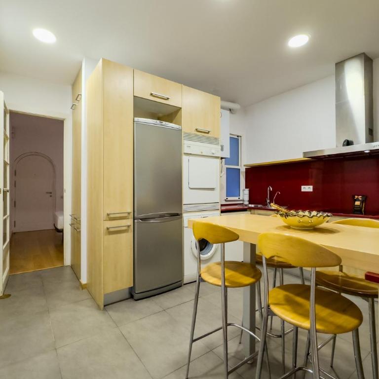 ENRIQUE GRANADOS - Two-Bedroom Deluxe Apartment - 19