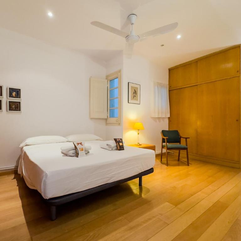 ENRIQUE GRANADOS - Two-Bedroom Deluxe Apartment - 32