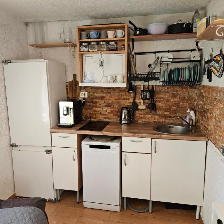 Montebar1 - One-Bedroom House - 8