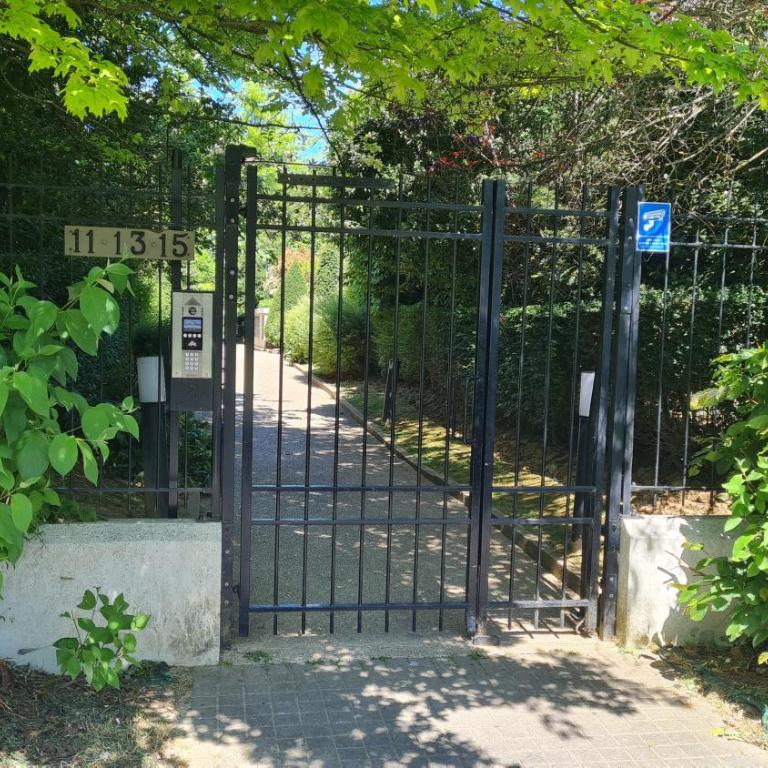 Family Apartment near Disneyland with AC, Garden & Parking - Appartement - Vue sur Jardin - 24