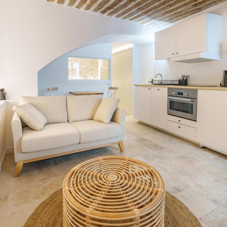 Parking inclus Vieil Antibes 200m mer Climatisé 2 personnes - Appartement 1 Chambre - 1