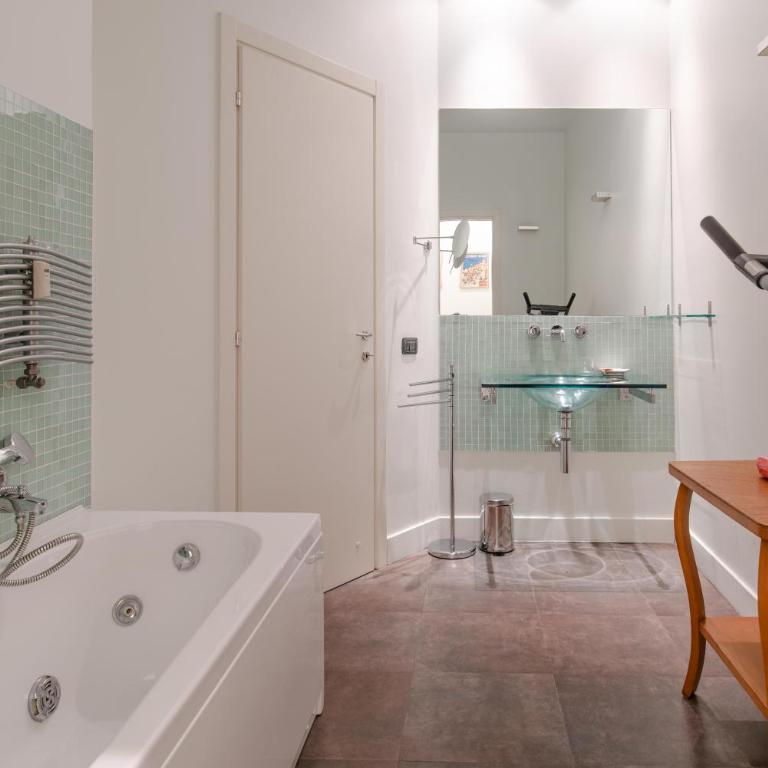 Designer Loft by Toh Solution - Apartment - 12