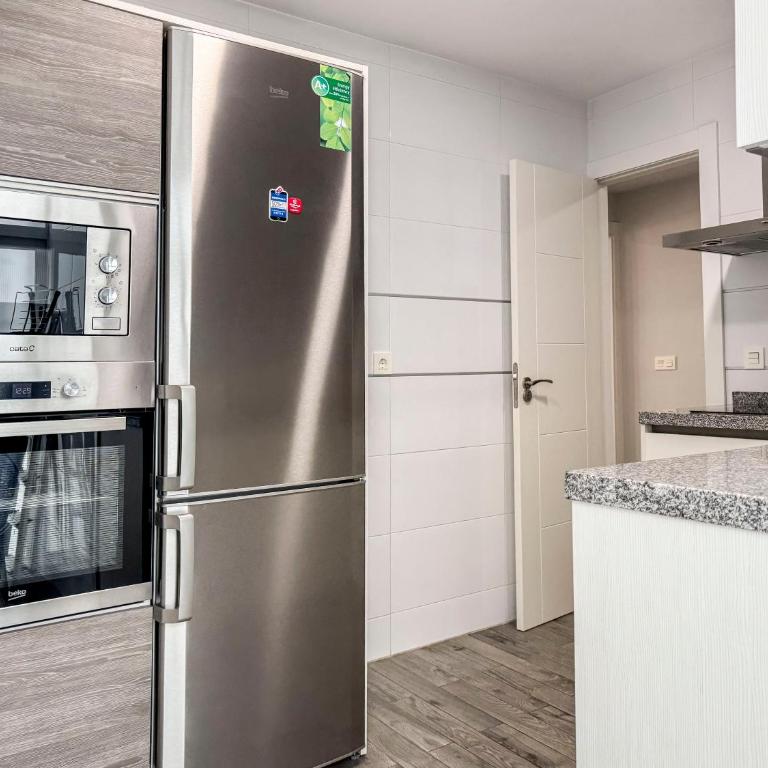 Cedran Granada Apartamento - Three-Bedroom Apartment - 43