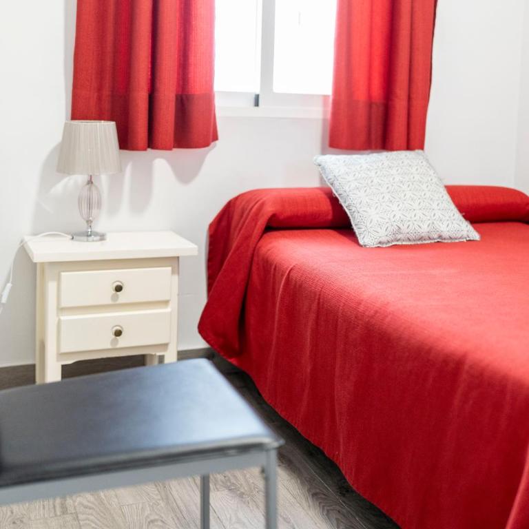 Cedran Granada Apartamento - Three-Bedroom Apartment - 33