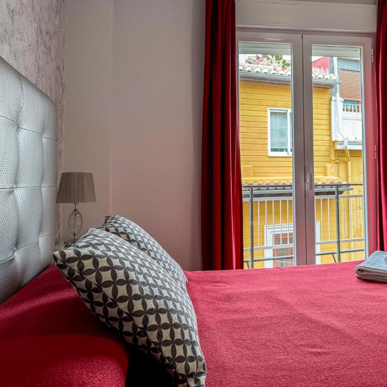 Cedran Granada Apartamento - Three-Bedroom Apartment - 36