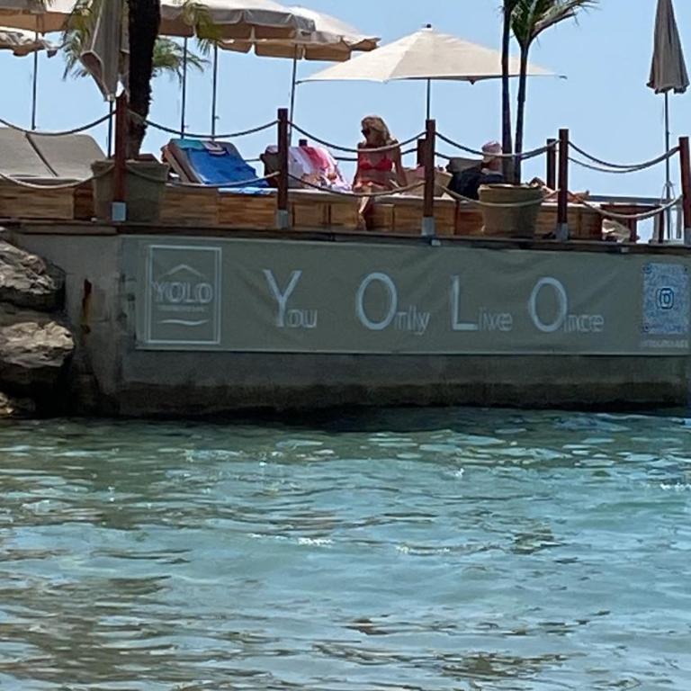 Logement en résidence vacances classe 2 étoiles au bord de mer 4 couchages avec cabine lit superposé et au salon un canapé convertible et piscine à 300 m des transports communs,gare ferroviaire,commerces et plages - Family Studio - 10