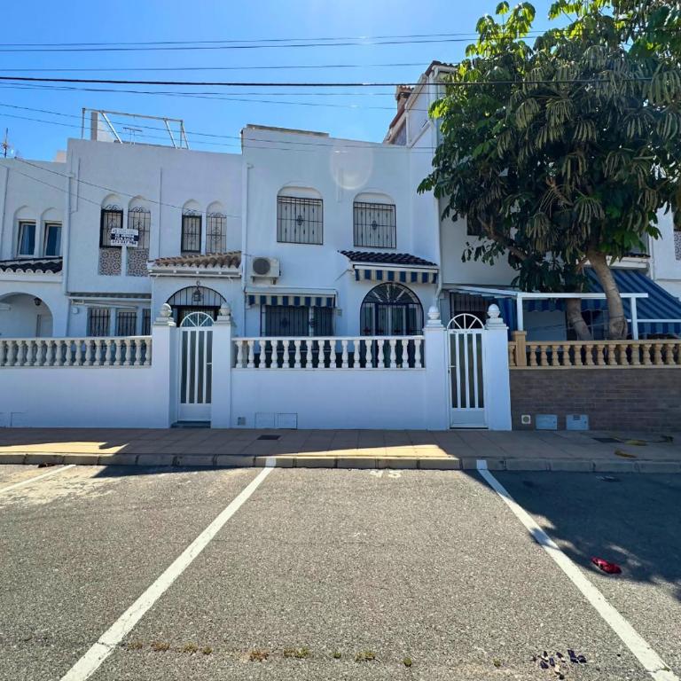 Bungaló en La Mata en urbanización con piscina - Casa de 2 dormitorios - 25