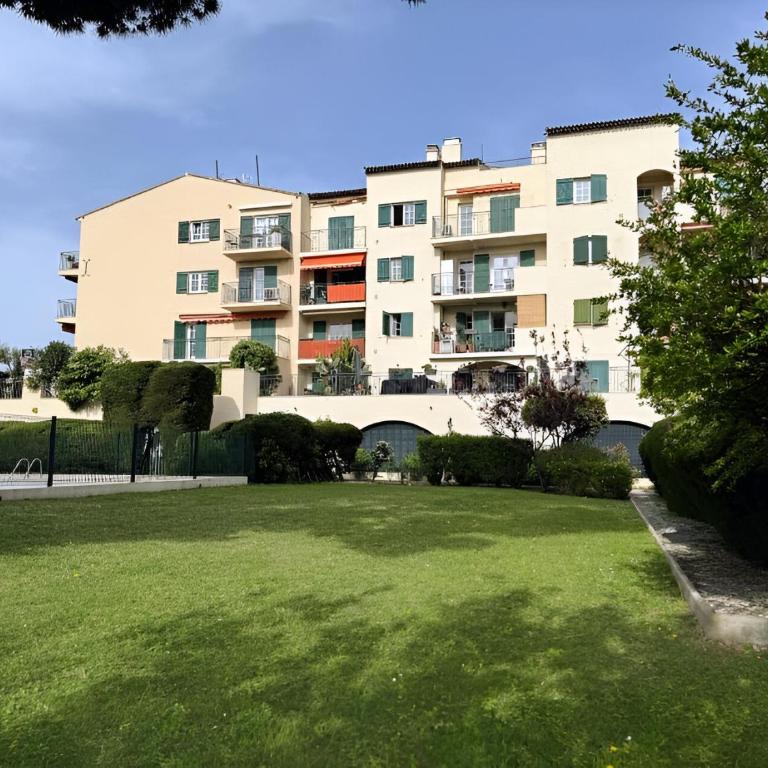 Superb apartment in provenzal residence with pool - Apartment mit 1 Schlafzimmer - 15