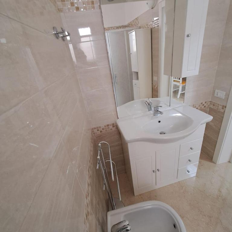 Villa Lory - Torre Lapillo - 300 mt dalla spiaggia - Casa con 1 Camera da Letto - 25