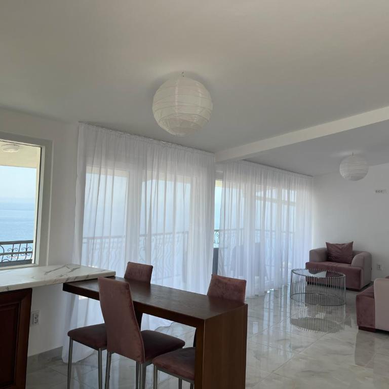 Apartment Light House - One-Bedroom Premium Apartment - 18