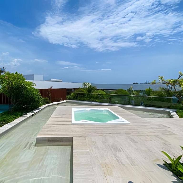 2 Bedrooms Jacuzzi and Sea View. Beach Front - Two-Bedroom Apartment - 11