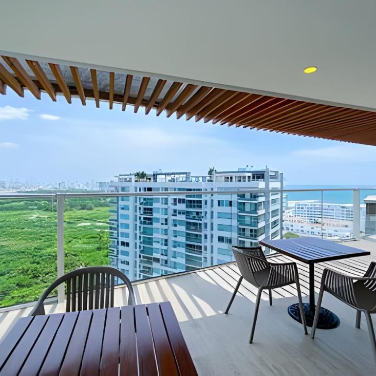 2 Bedrooms Jacuzzi and Sea View. Beach Front - Two-Bedroom Apartment - 43