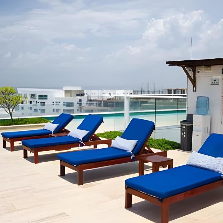 2 Bedrooms Jacuzzi and Sea View. Beach Front - Two-Bedroom Apartment - 45