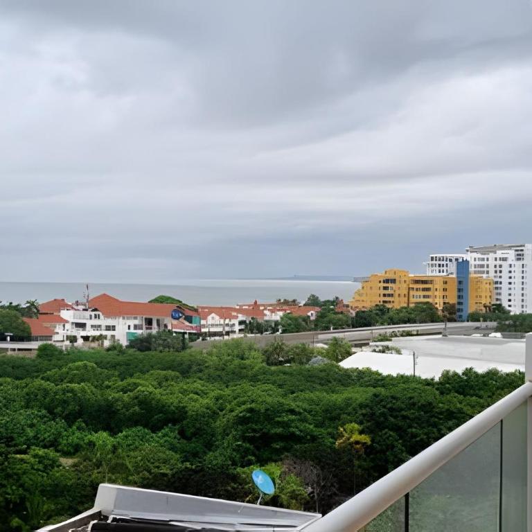2 Bedrooms Jacuzzi and Sea View. Beach Front - Two-Bedroom Apartment - 50
