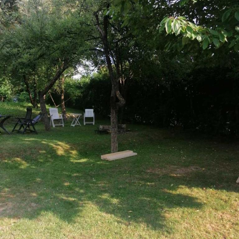 Ašik Apartman - Three-Bedroom Apartment - 36