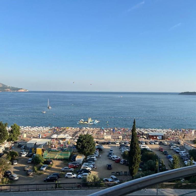Penthouse Bečići Apartament - Three-Bedroom Apartment - 14