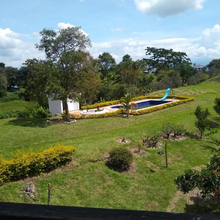 Finca Montenegro - Casa de 4 dormitorios - 2