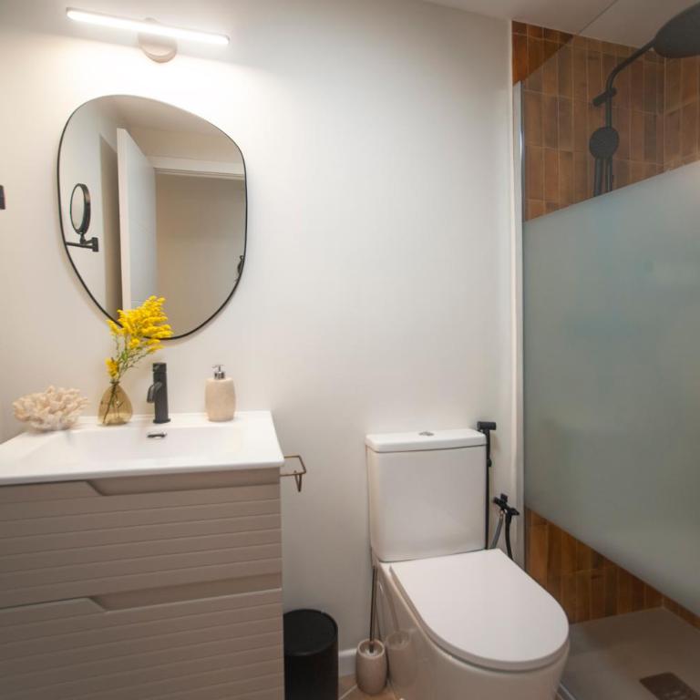 Apart moderno con vista al mar, Piscina, Parking - Two-Bedroom Apartment - 19