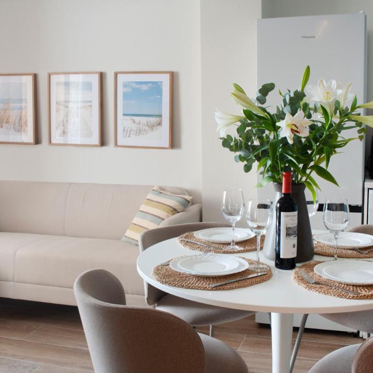 Apart moderno con vista al mar, Piscina, Parking - Two-Bedroom Apartment - 27