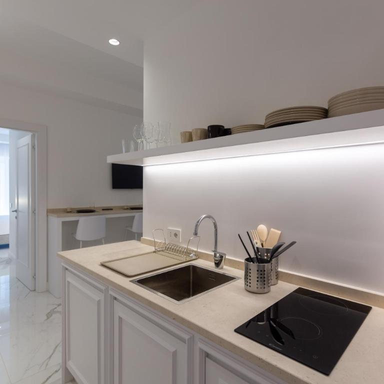 Maison Adriana - Appartamento Deluxe con 2 Camere da Letto e Balcone - 35