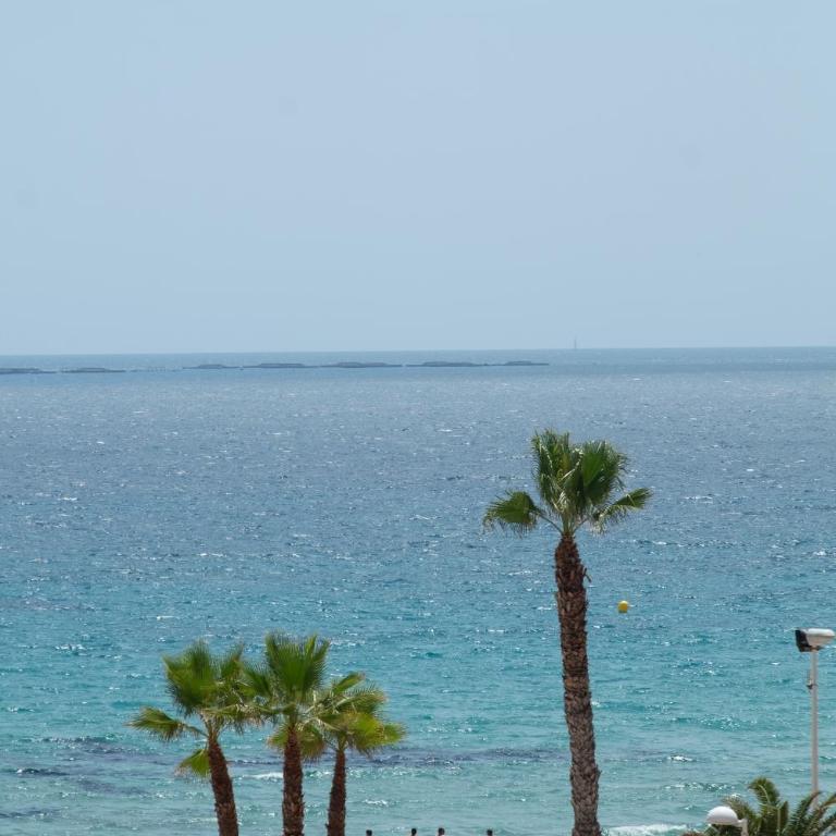 Apart moderno con vista al mar, Piscina, Parking - Two-Bedroom Apartment - 42