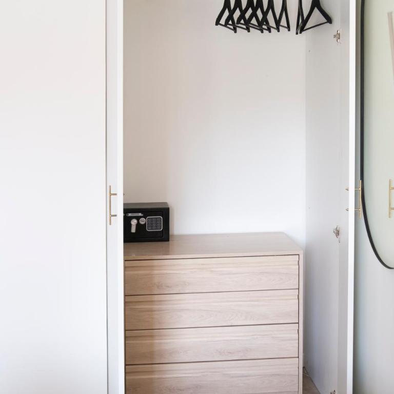 Apart moderno con vista al mar, Piscina, Parking - Two-Bedroom Apartment - 6