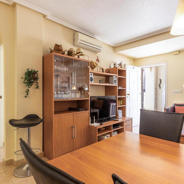 4 Bedroom Beautiful Home In Torrevieja - Casa de 4 dormitorios - 6