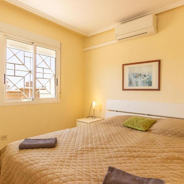 4 Bedroom Beautiful Home In Torrevieja - Casa de 4 dormitorios - 10