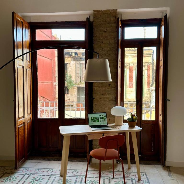 Artisan Haven: El Cabanyal Oasis - Three-Bedroom House - 23