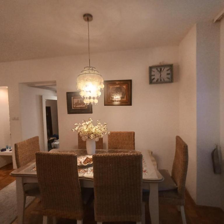 Ašik Apartman - Three-Bedroom Apartment - 10