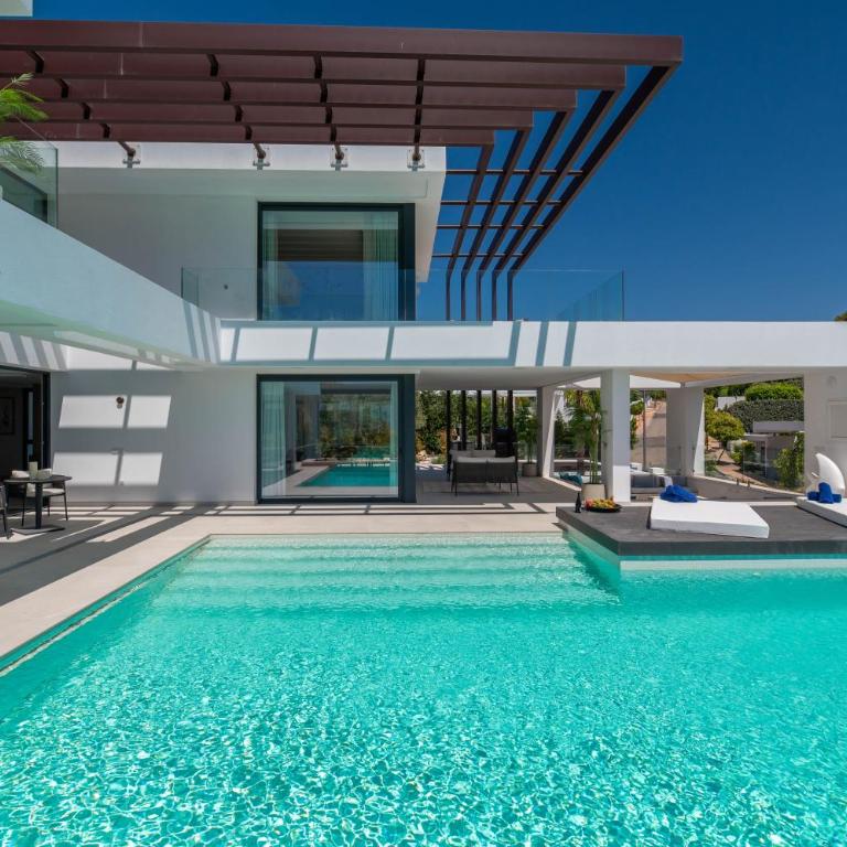 VACATION MARBELLA I Villa Hanami, Private Infinity Edge-Pool, Gym, Movie Theater, Night-Security, Alarm System, Close to Golfs and Beaches - Villa - 8