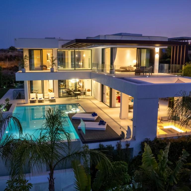 VACATION MARBELLA I Villa Hanami, Private Infinity Edge-Pool, Gym, Movie Theater, Night-Security, Alarm System, Close to Golfs and Beaches - Villa - 20
