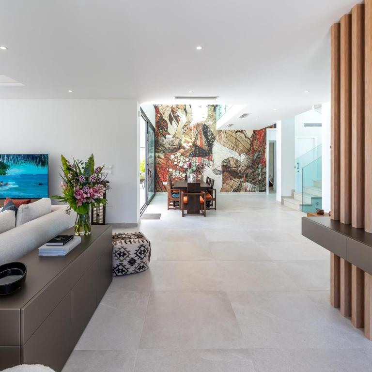 VACATION MARBELLA I Villa Hanami, Private Infinity Edge-Pool, Gym, Movie Theater, Night-Security, Alarm System, Close to Golfs and Beaches - Villa - 17