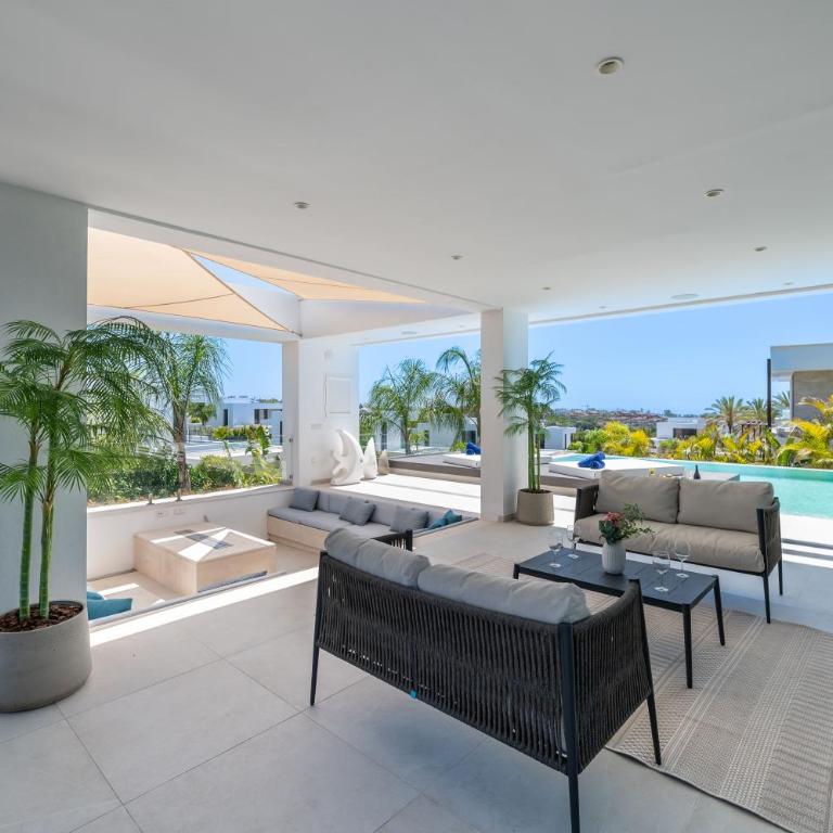 VACATION MARBELLA I Villa Hanami, Private Infinity Edge-Pool, Gym, Movie Theater, Night-Security, Alarm System, Close to Golfs and Beaches - Villa - 22